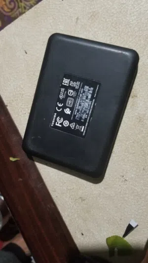 هارد خارجي توشيبا 1 تيرابايت (Toshiba Canvio 1TB) بحالة ممتازة للبيع.