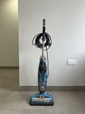 مكنسة كهربائية