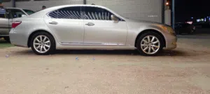 Used Lexus LS in Buraimi