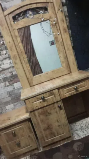 تسريحه خشب ثقيل جديدة استعمال شهرين