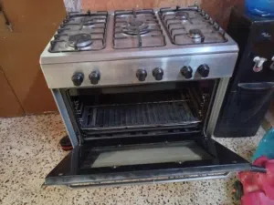 غاز 5عيون مع فرن شوي