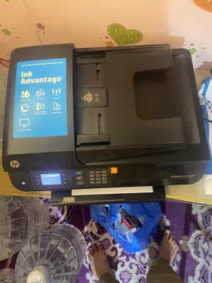 طابعة HP Deskjet Ink Advantage 4645 شبه جديدة للبيع