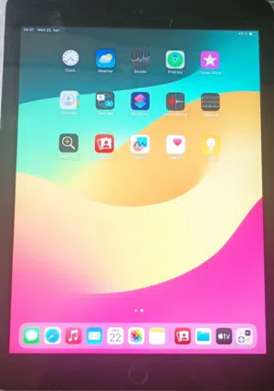 ايباد6 ابل  . iPad 6