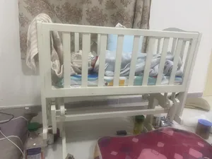 سرير نوم هزاز للطفل