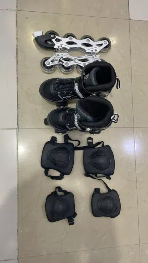 حذاء تزلج بالعجلات - Roller Skates