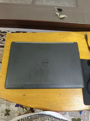 Dell Precision 7710 (وحش العمل الشاق) - كور i7 جيل سادس - شاشة 17.3 بحالة جيده بالشاحن الاصلي
