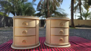 طاولات جانبية للسرير