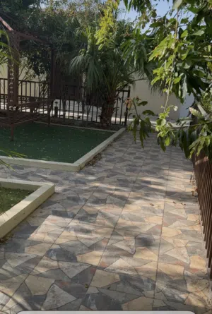 مزرعه جميله للبيع على الشارع العام