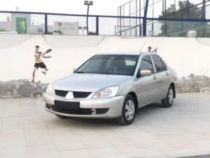 سيارة لانسير 2008  موفرا جدا في البنزين لا يوجد بيها اي مشاكل