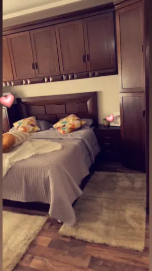 غرفة نوم وارد سويسرا خشب بلوط