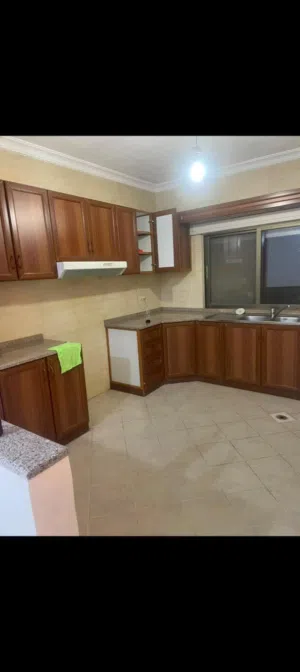 135 m2 3 Bedrooms Apartments for Sale in Amman Khalda