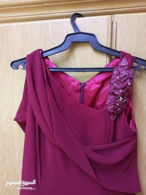 فساتين سهرة ناعمة