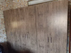 خزانة غرفة نوم للبيع