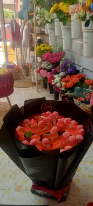 باقة سوس بلون الأحمر
