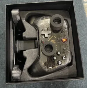 للبيع يد تحكم للألعاب (جديدة في العلبة)