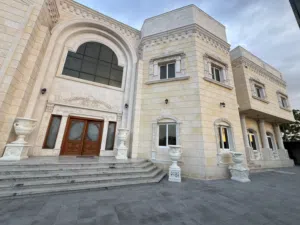 يمتنع المكاتب العقاريه والوسطاء للبيع فيلا فخمة في الجرينه 14،000 قدم زاويه حجر راقي خارجي
