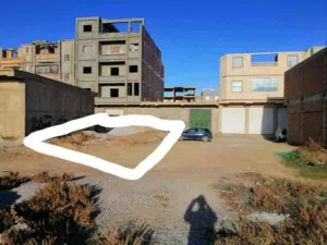 Un Lot de terrain de 216 mètres carrés avec une facade de 10 mètres situé à el riyadh batna