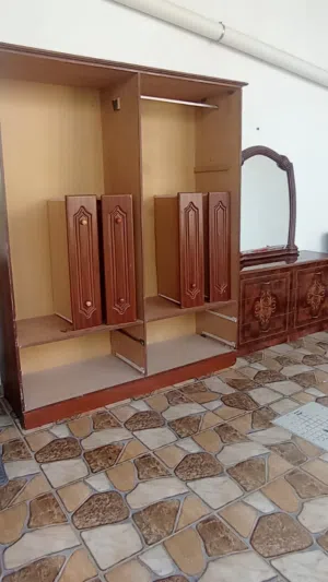 دولاب ملابس وزيانة