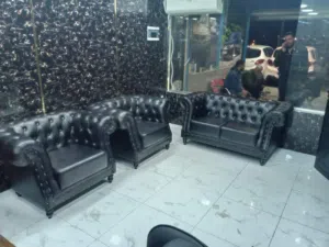 كنب مكتبي جلد بتصميم كلاسيكي طقم مجوزة +مفردة +مفردة بسعر مناسب