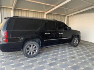 Used GMC Suburban in Al Ain