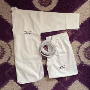 بدلة تايكوندو (Black Belt) بحالة ممتازة