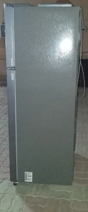 ثلاجه اسمارت ال جي شبه جديده للبيع
