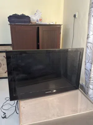 تلفاز سامسونج نضيف