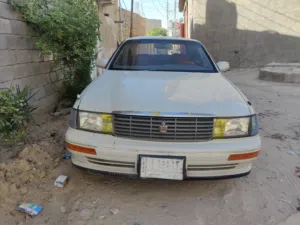 تويوتا كراون بطة متصل سيارة نظيفة مكينة جديدة كير نظيف لا كصه ولا نقل جثة