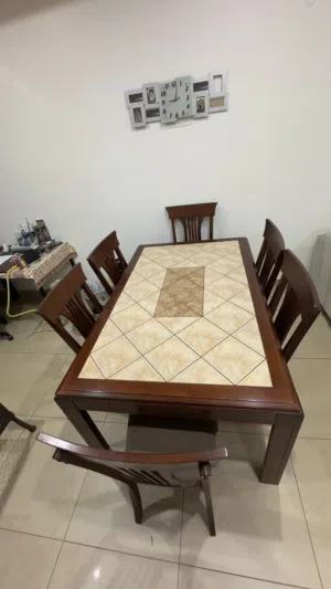 طاولة سفرة مع 6 مقاعد