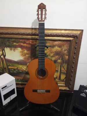 Yamaha classic guitar CM40
