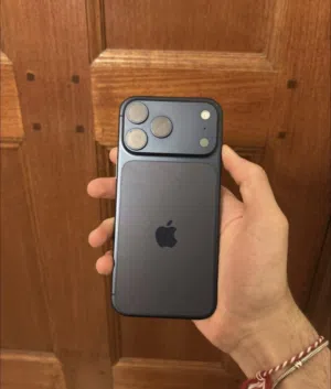 Apple iPhone 17 Pro Max 256 GB in Hawally