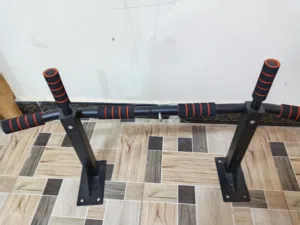 عقلة جدارية