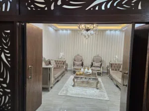 شقه مميزه للبيع باعلا التشطيبات  و ارقا الأماكن