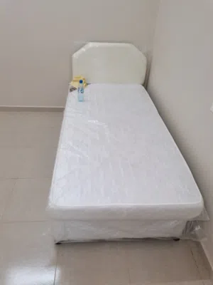 سرير و كبت للبيع