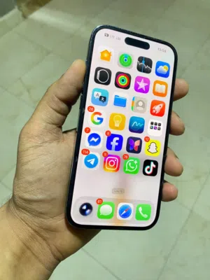 iPhone 14 pro تلفون ربي ايبارك عيب واحد لا باذن الله بالضمان من قدام الحوش