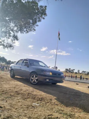 اوبل فيكترا 1995