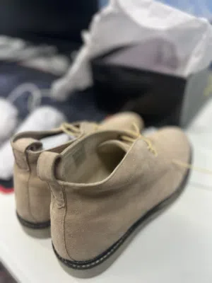 حذاء راقي جميل اصلي من شركة تايجرtiger مقاس 43 جديد غير مستخدم وهو موديل 2026