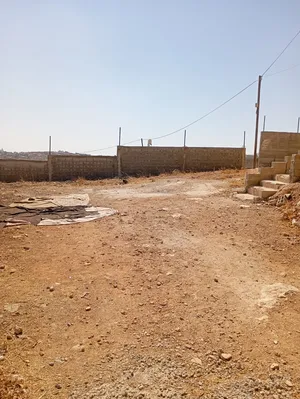 3 Bedrooms . 2 Bathrooms . 200 m24