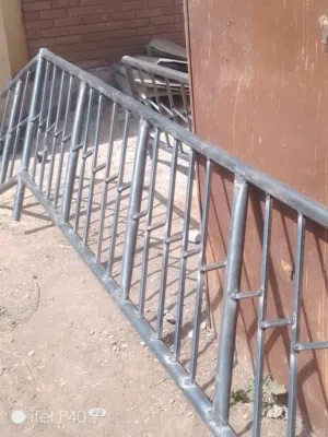 جميع الاثاثات الحديدية