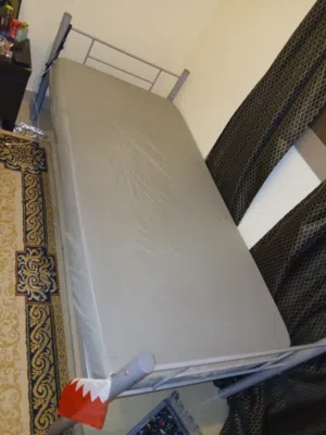 سرير حديد مستعمل