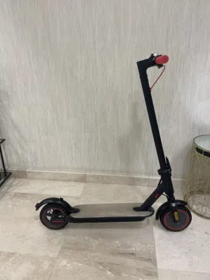 قابل للتفاوضElectric scooter new battery and a new sponge and a new stand and used for a little