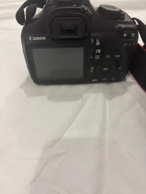 Used like new camera canon EOS 1100D