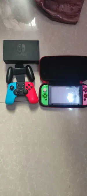 السلام عليكم Nintendo switch كامل مهكر مع ألعاب عشرين لعبة  البصرة