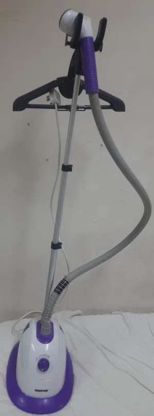 مكواة بخار جيباس