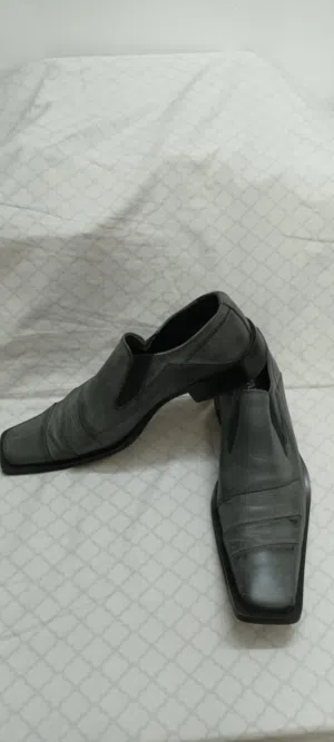 (Read the description) Authentic Italian Manzoni men's shoes, size 42. A very rare find in Iraq.