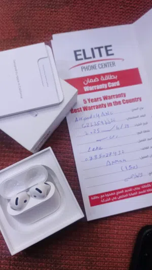 سماعه بلوتوث AirPods 4 (ANC) ايفون الاصليه مع كفالتها5 سنوات 100دينار السعر نهائي استعمال 3مرات فقط