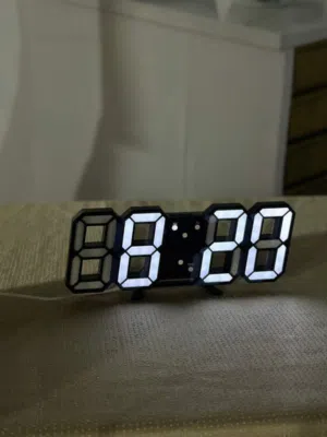 ساعة الكترونية LED