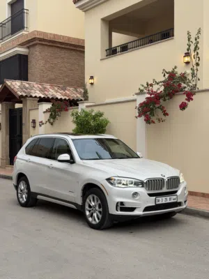 bmw x5  زواق دار حالتها ممتازة جدا