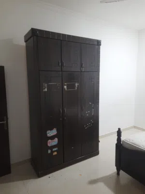 3 door bunker Bahraini Cupboard