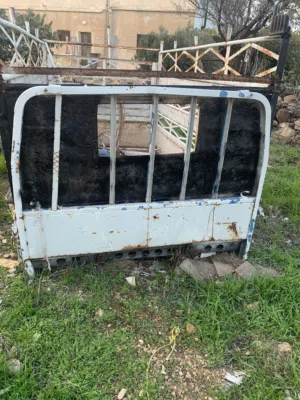 السلام عليكم صندوق ديانا كإنتر بيبي للبيع ب 250